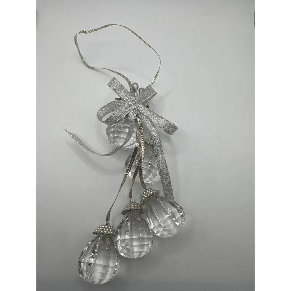 Unbranded elegant cluster